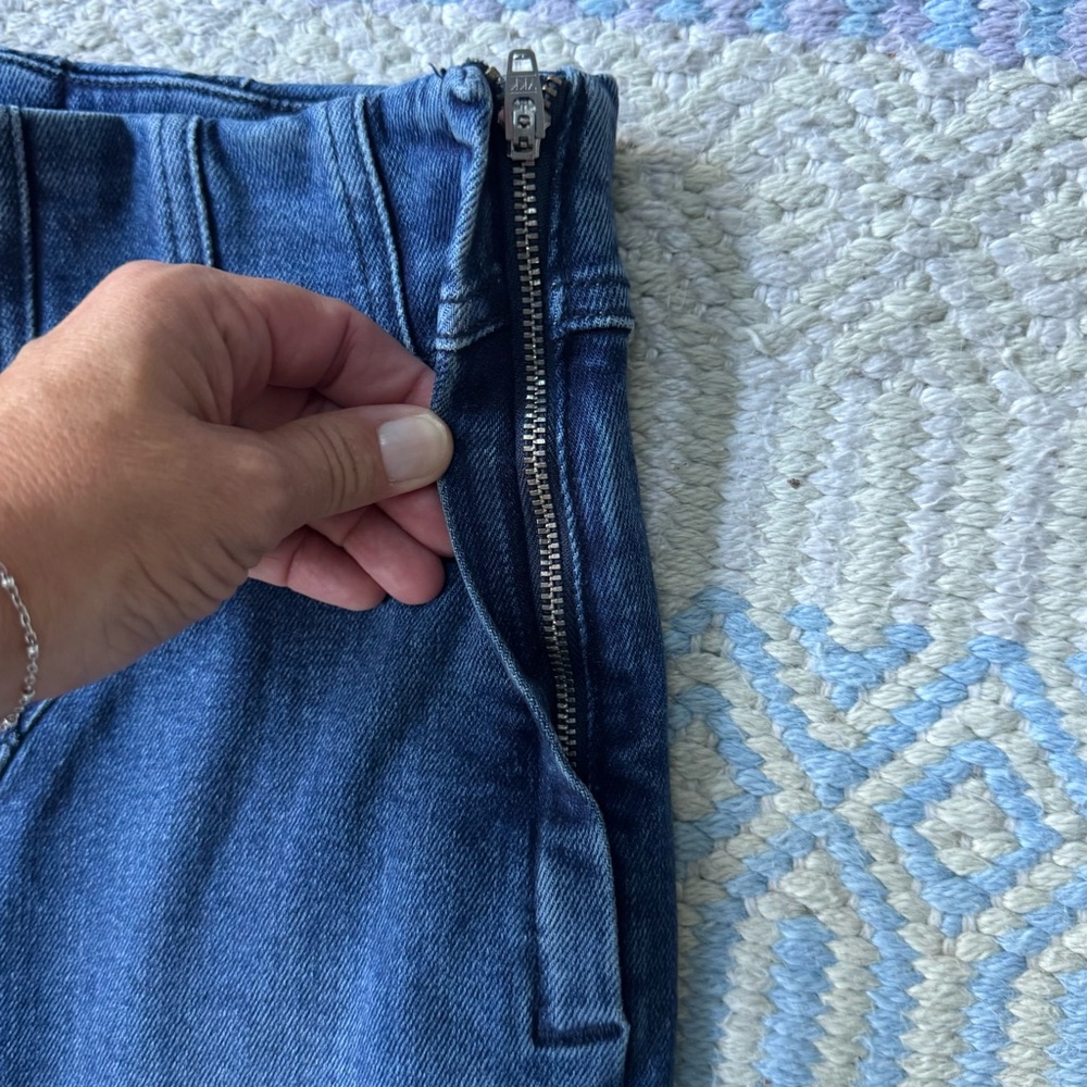 Good American | NWOT Good Legs Flare Compression Jeans - Picture 7 of 9